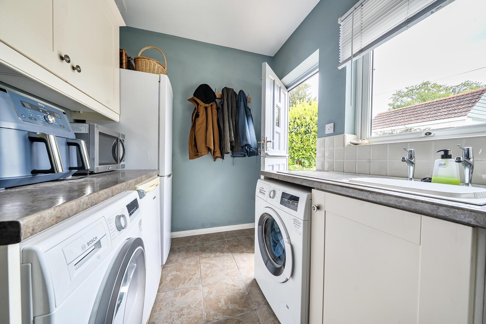 Property Image 6e1291c1-5a0c-4a61-92d2-a59744315866