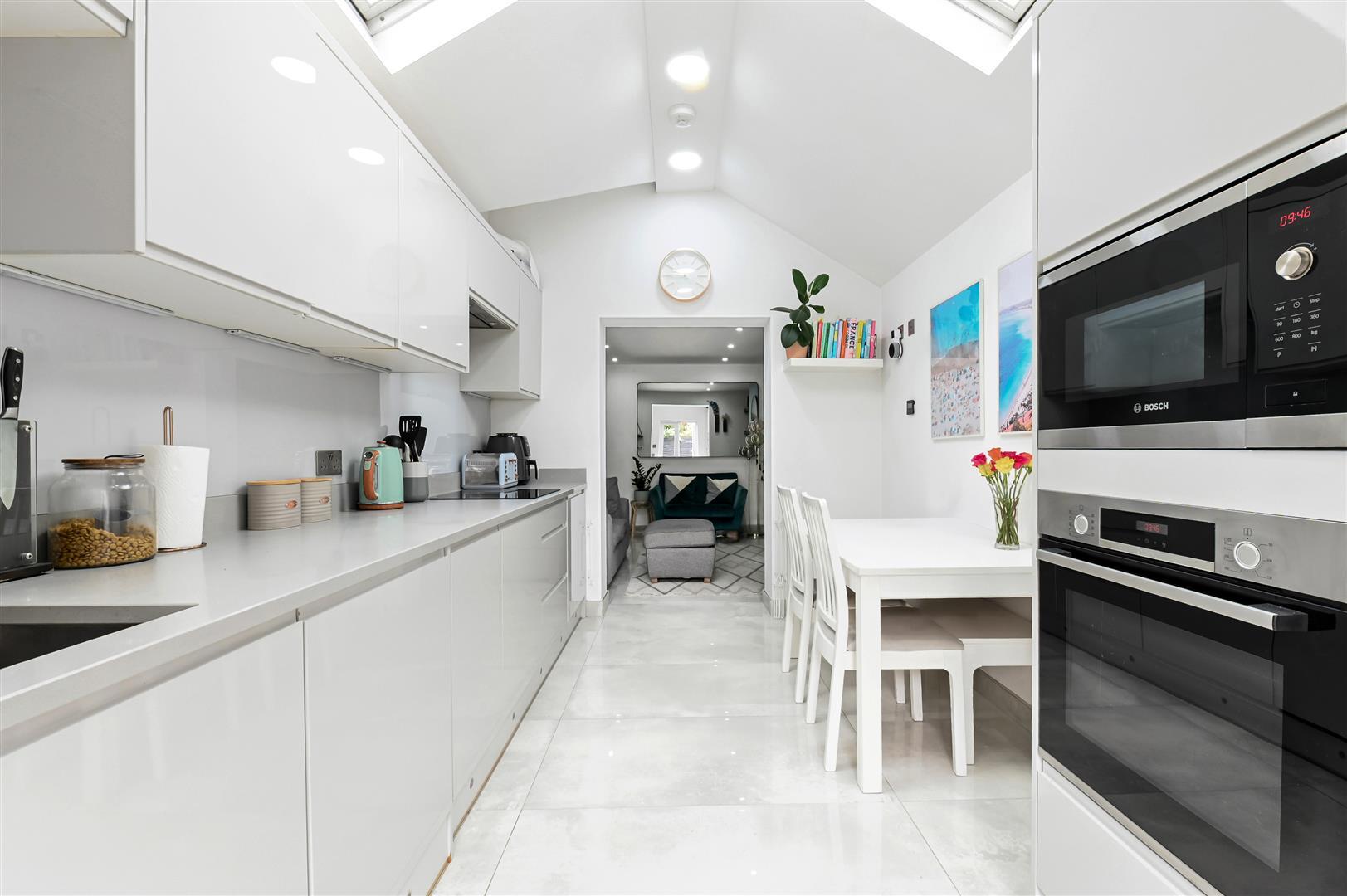 Property Image 6e180865-3d45-4c8c-b4cc-192f32b303ee