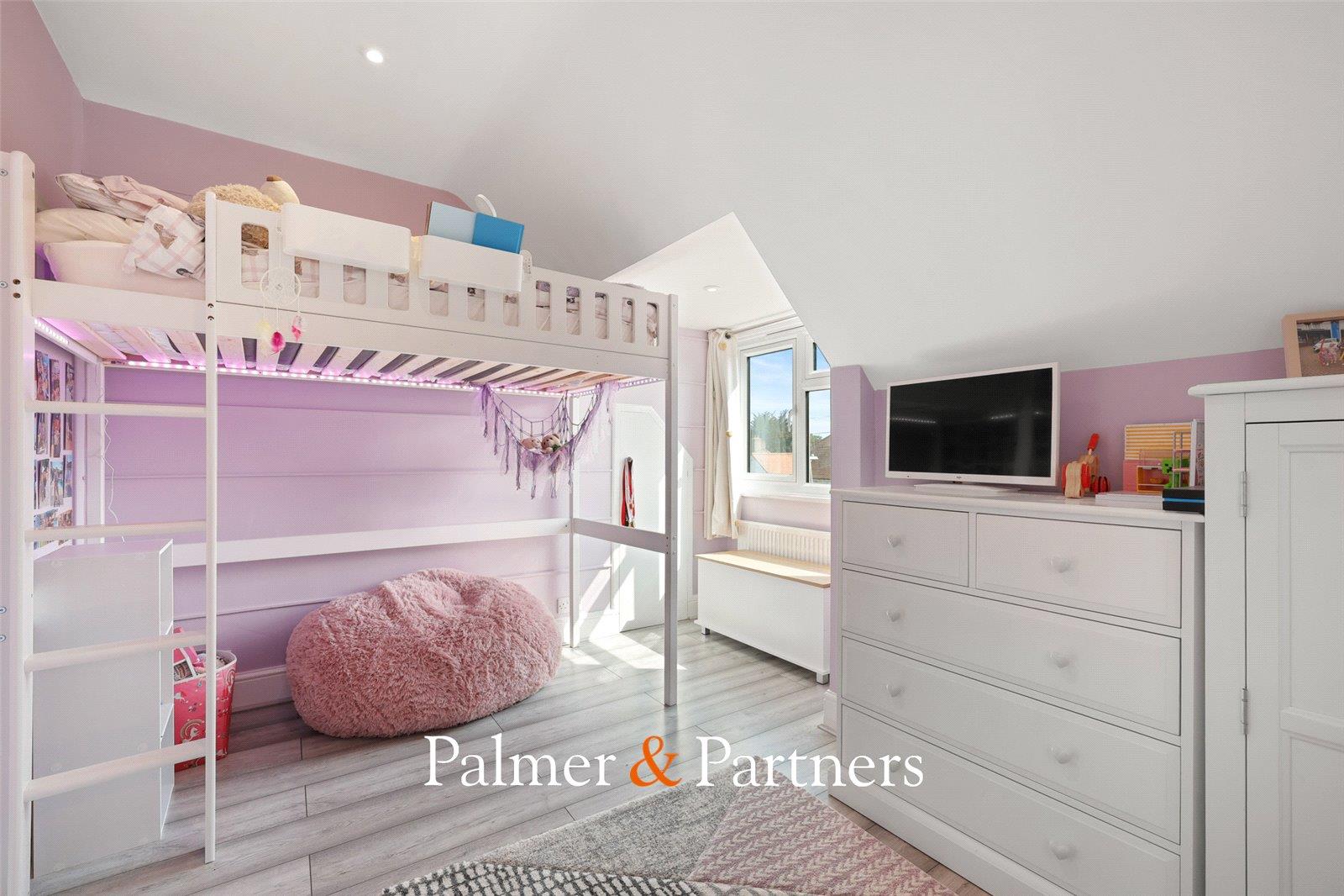 Property Image 6e347297-b588-4d33-9278-b93a9a3b20e5