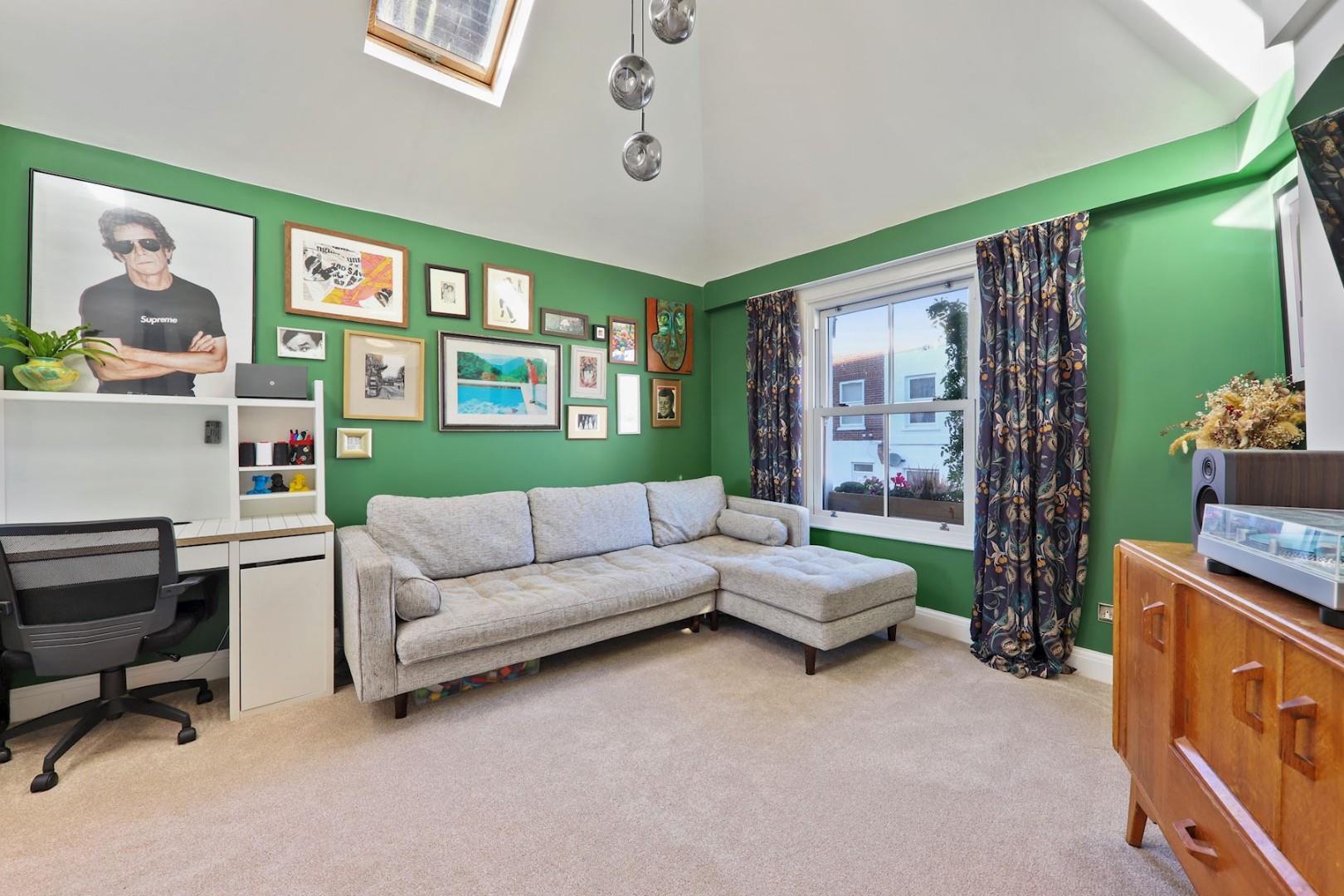 Property Image 6e3acebf-3d42-4703-893b-bc0c8c1969ef