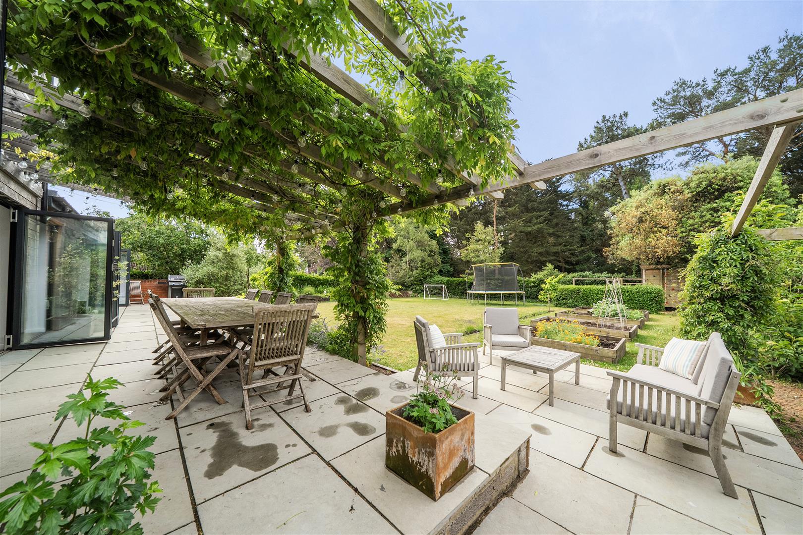 Property Image 6e43d232-aa8f-4acc-8ec0-9be68b3ab3f2