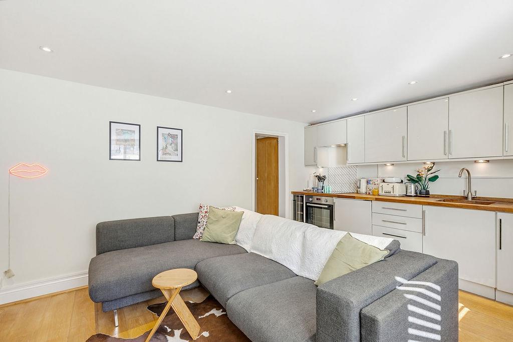Property Image 6e7f7f41-0f19-49b1-8b98-6b94eb21a9cf