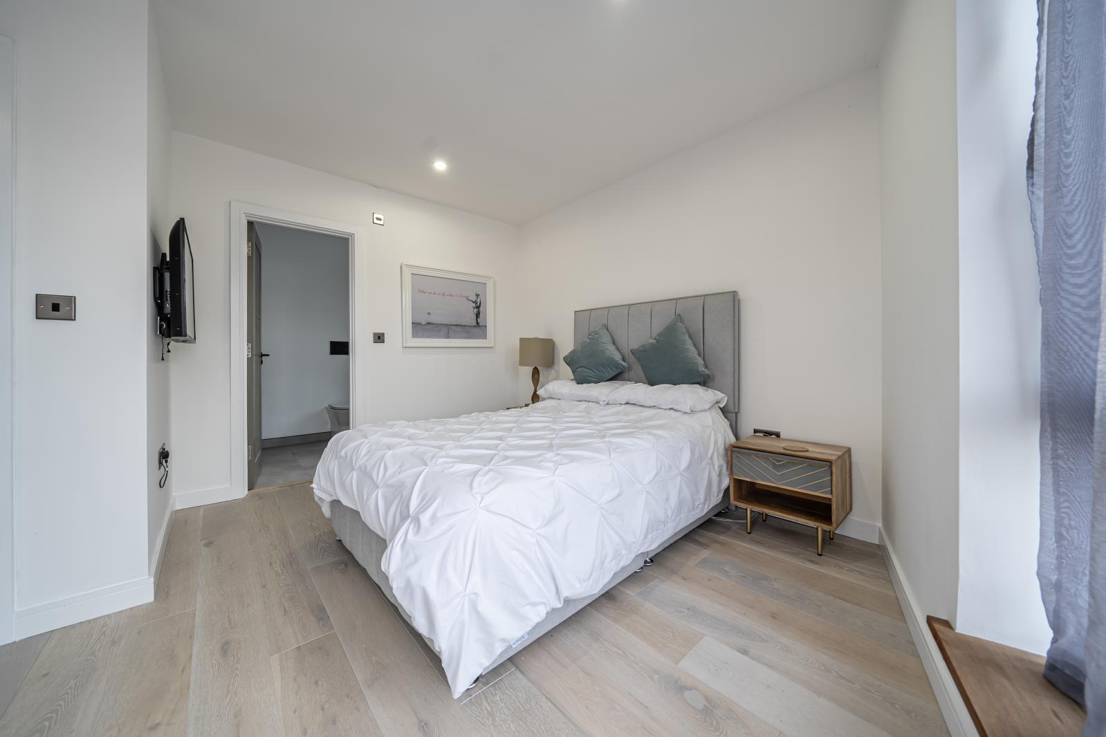 Property Image 6e892d66-e018-466b-acb2-84b7cc442fc5
