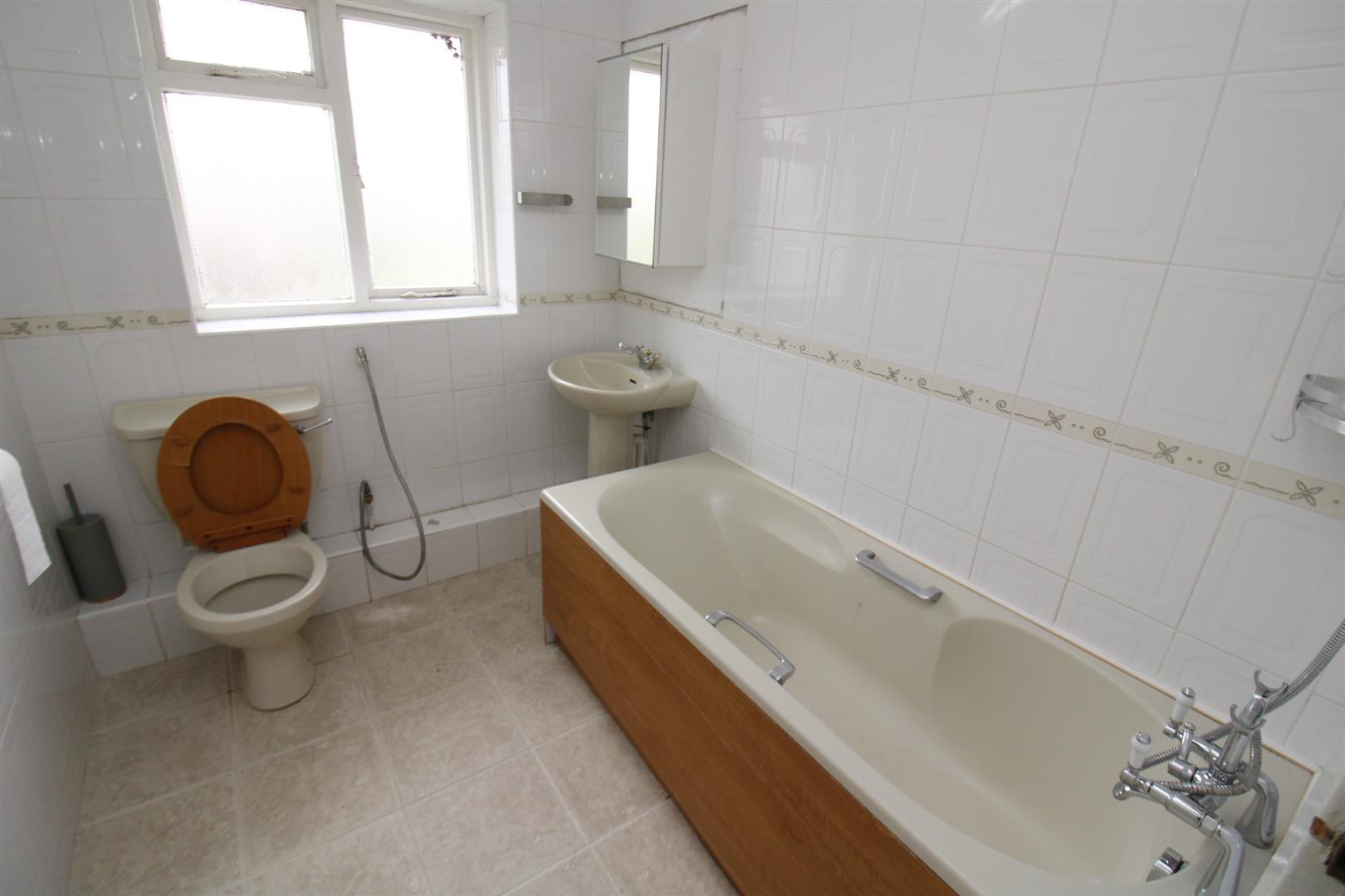 Property Image 6ea33ba4-8908-42d5-bf3e-596a3e536152
