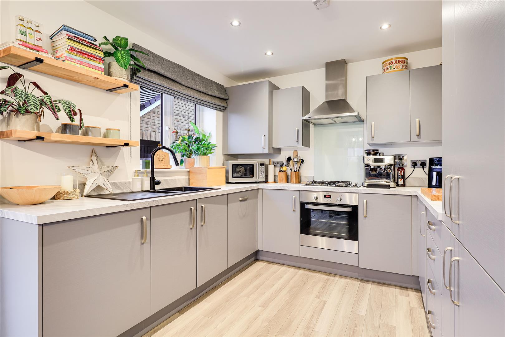 Property Image 6ec2f7a8-89f5-44b8-8ee1-32be570f045f