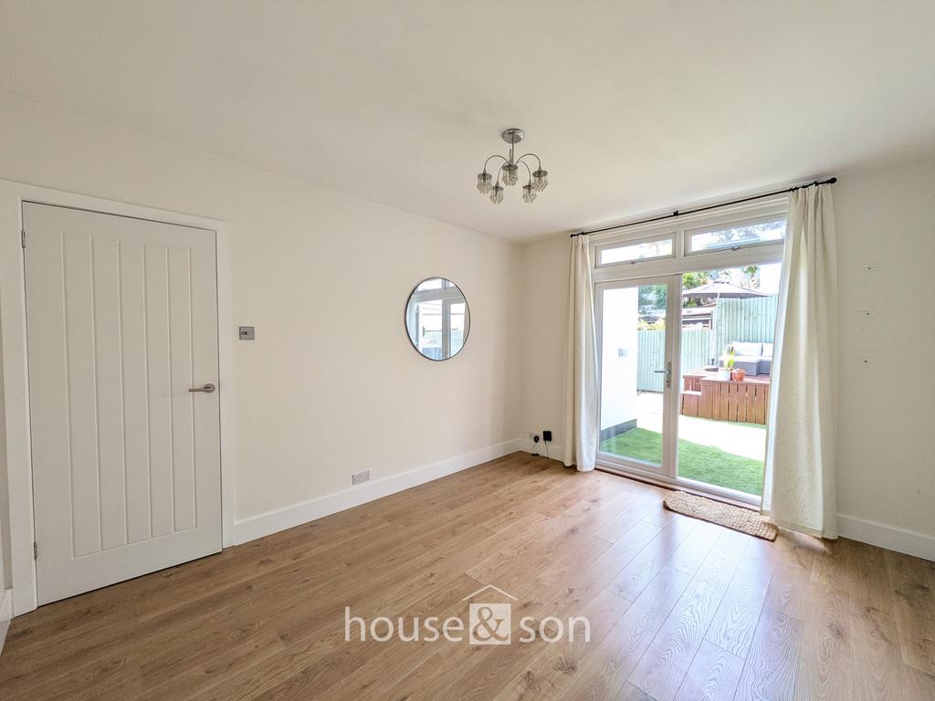 Property Image 6f051a12-9a84-45ee-a82c-d3d1b3083114