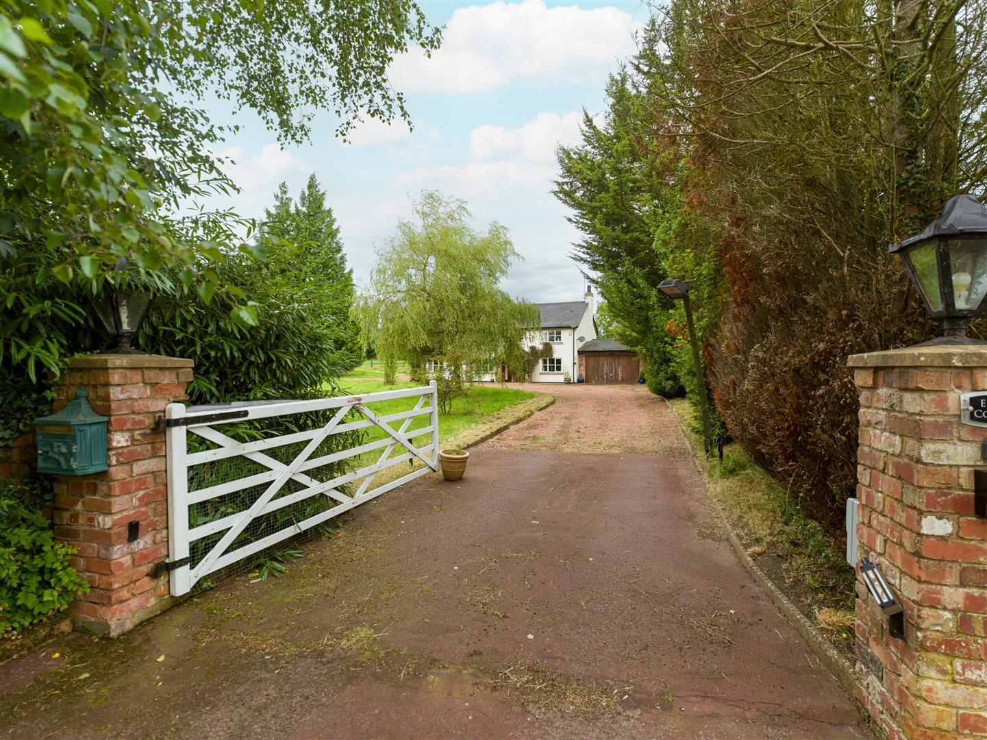Property Image 6f15c03c-f578-4a51-b2f1-7d7d66c09894