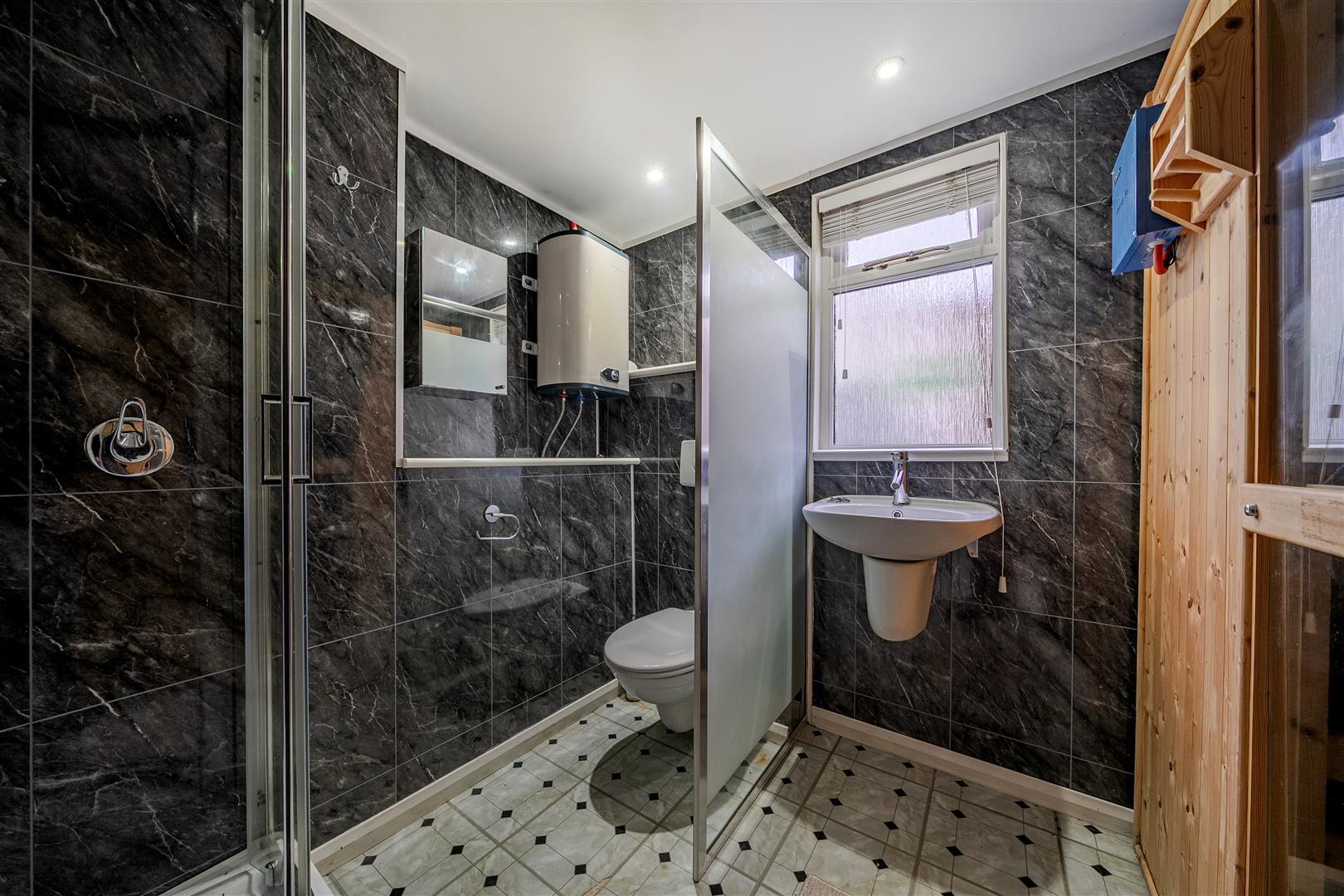 Property Image 6f258943-d471-46d4-b023-858d15ccdaf3