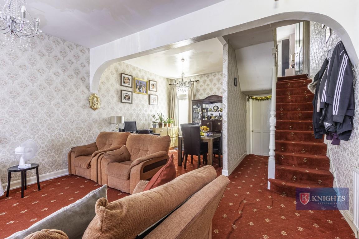 Property Image 6f2f18a7-4876-4d81-bfb1-c86c32b031ae