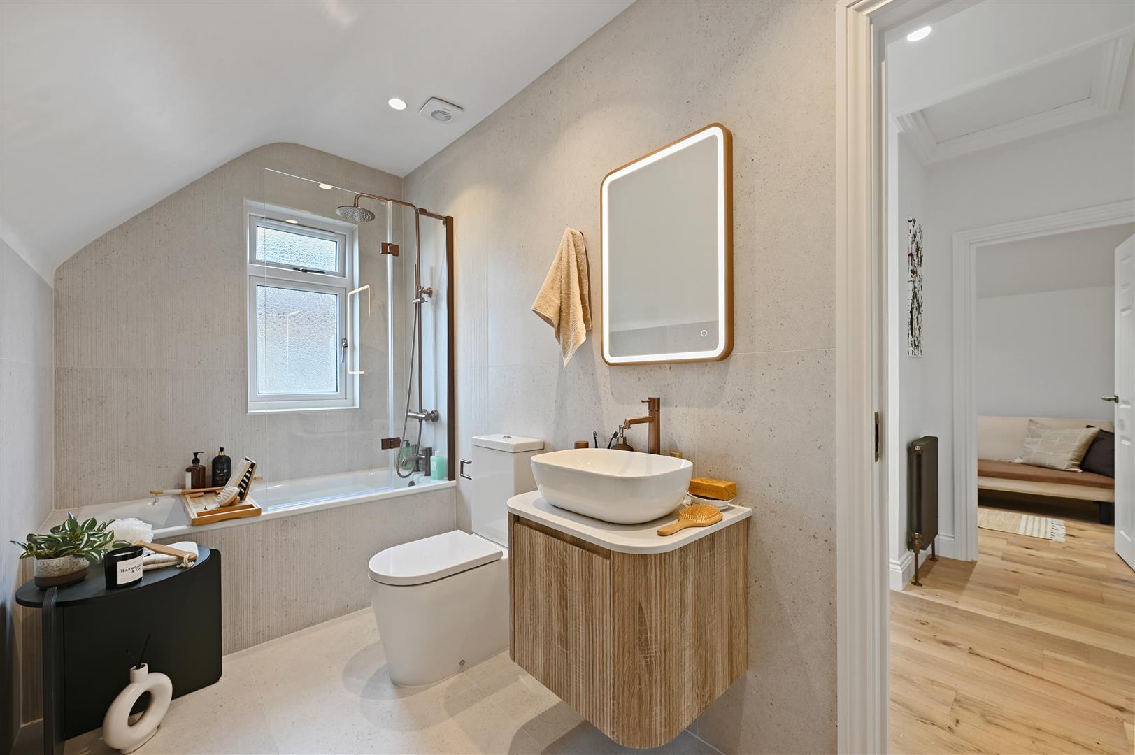 Property Image 6f4a3a61-84ec-4c53-baf7-22e657012810
