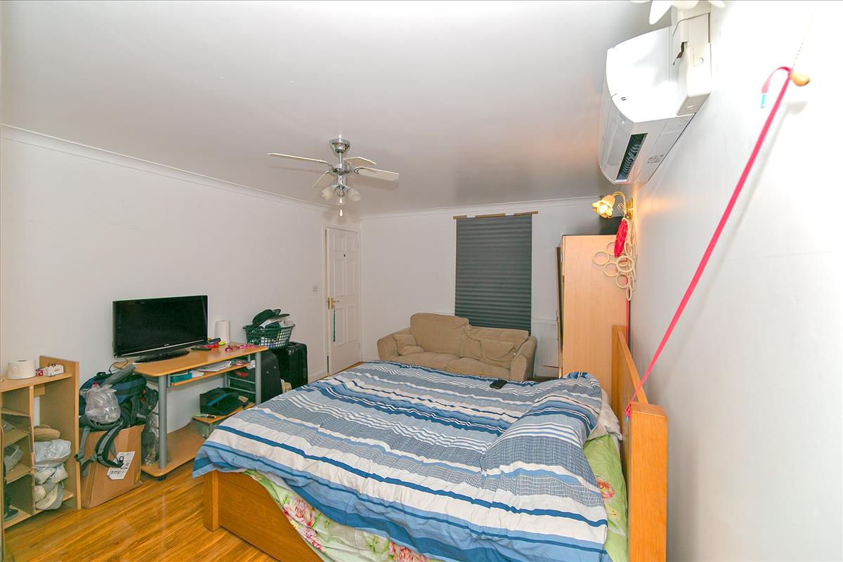 Property Image 6f6de604-5b50-4aae-98f5-2d168aa34683
