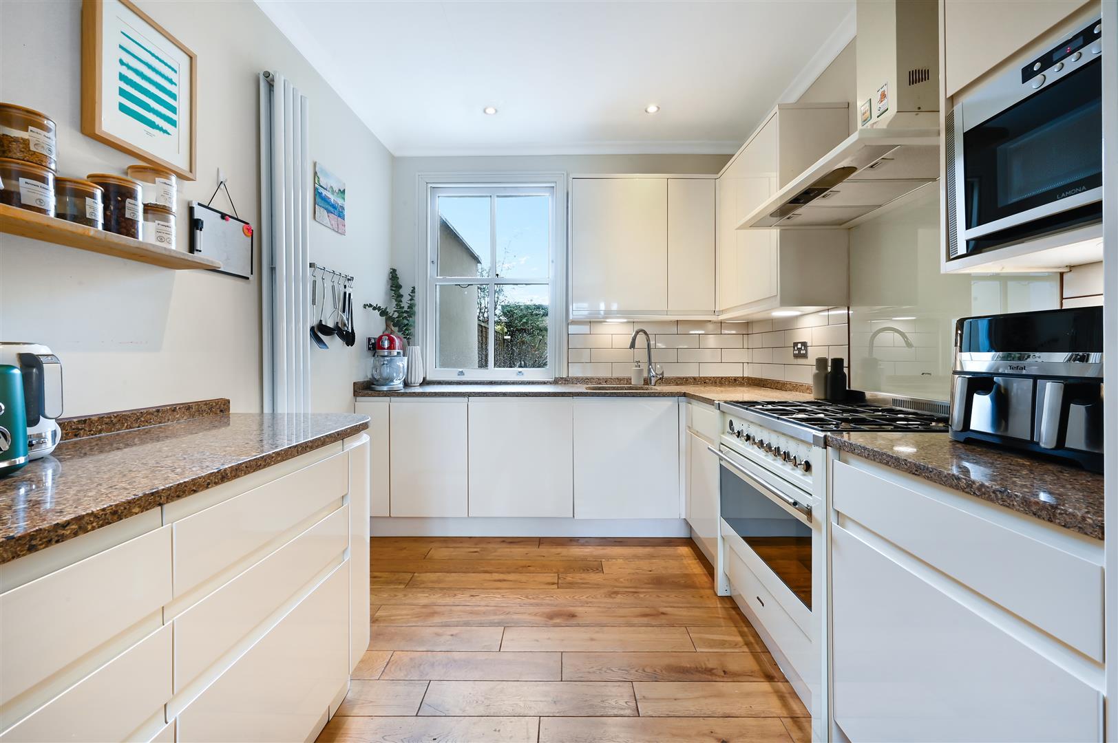 Property Image 6f7d2158-6797-42ac-a86a-fcb4870c508a