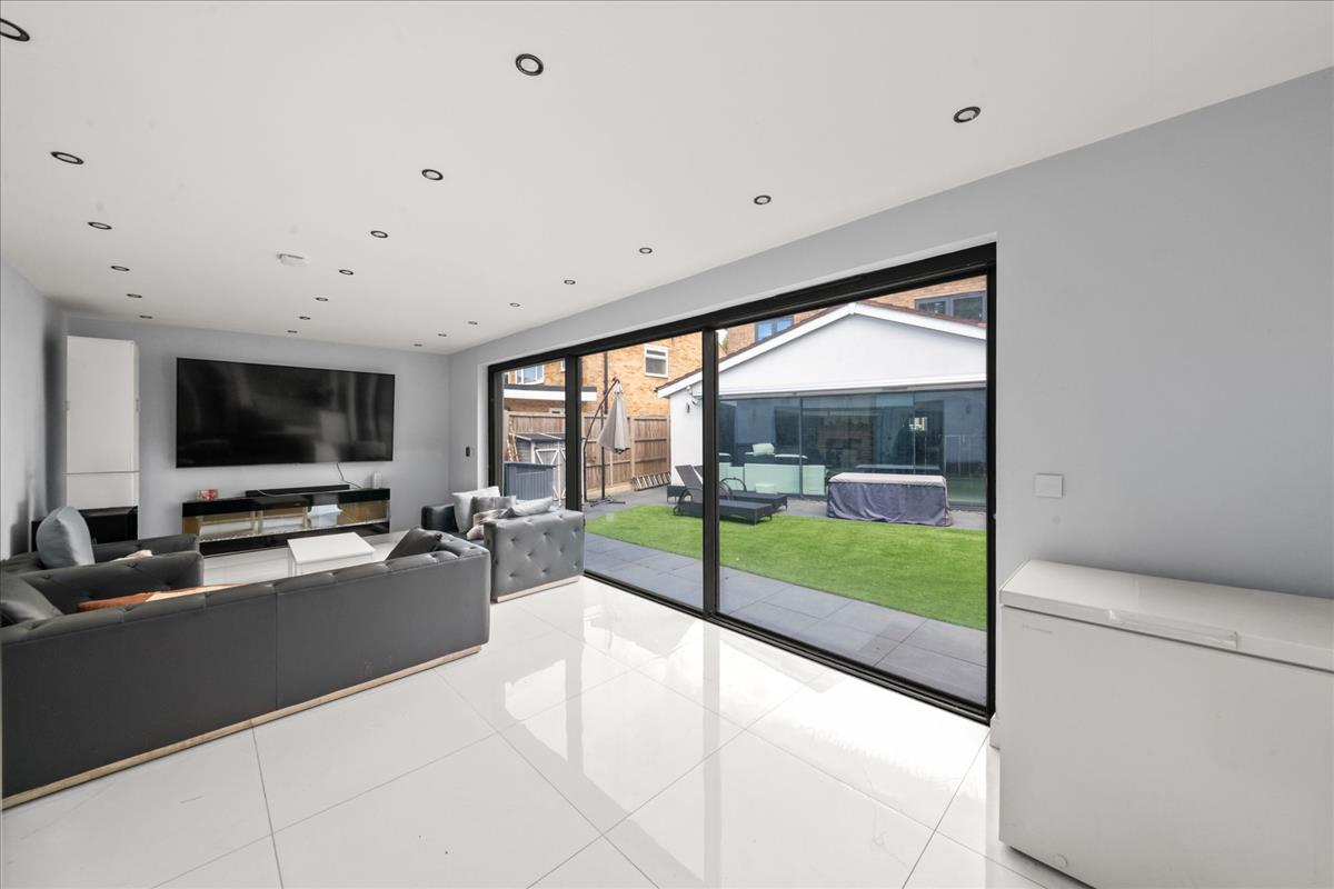 Property Image 6fac9da8-ffae-4047-8630-cab0f881bbd4