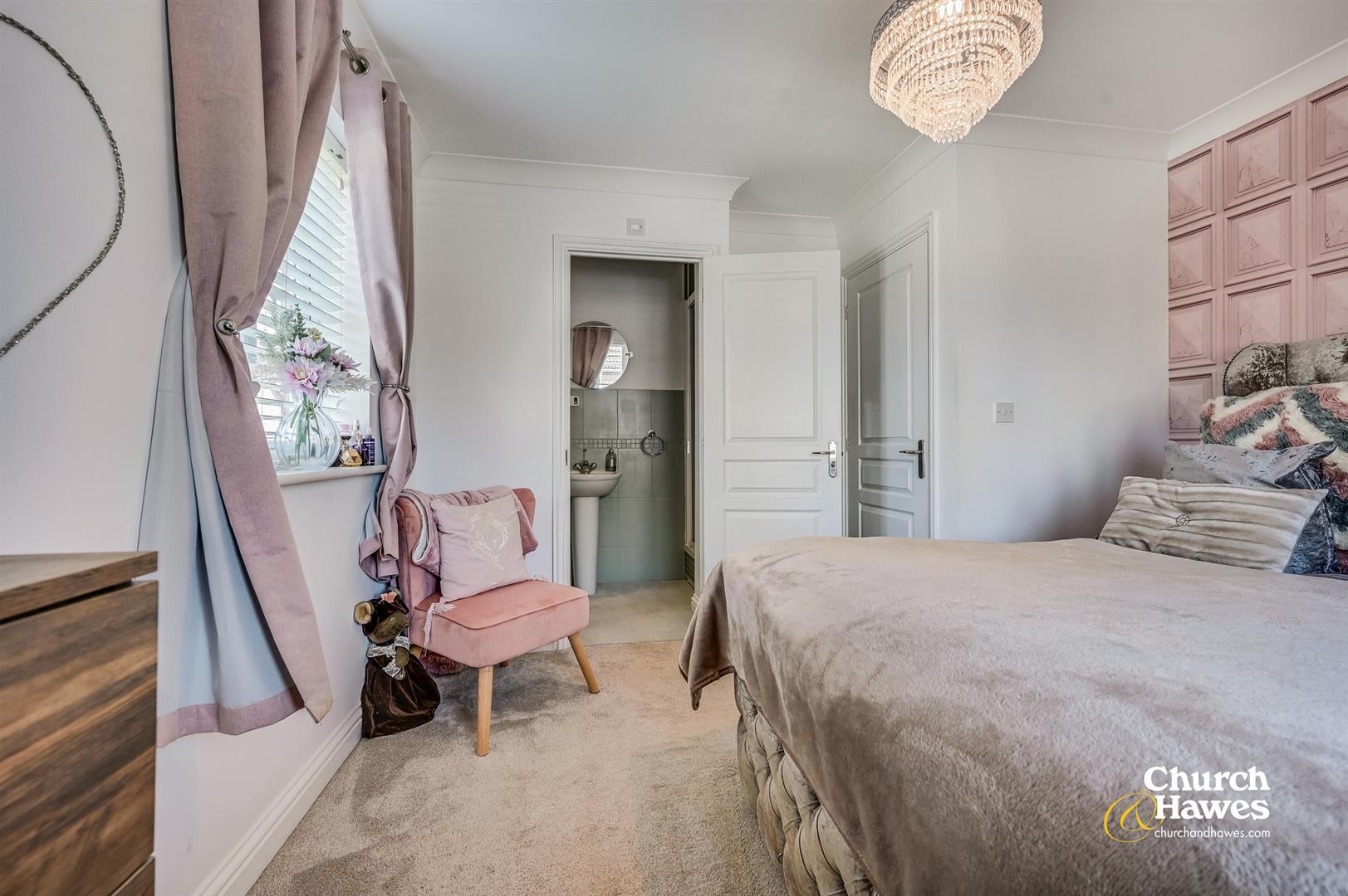 Property Image 6fdf425d-4876-4322-a946-40b78957f54c
