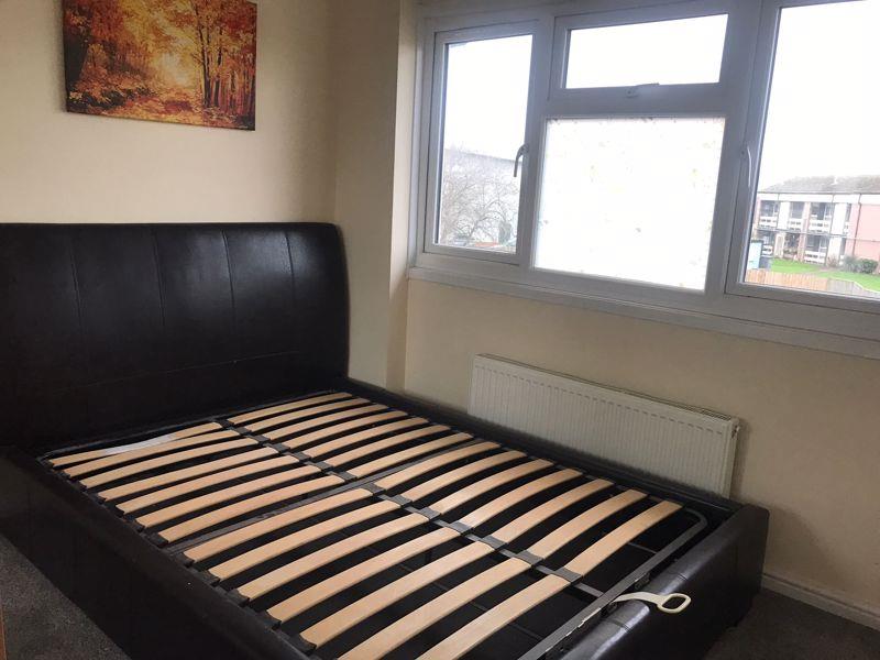 Property Image 6fe81ffe-62a4-4e02-b1bd-b2a14175e49d