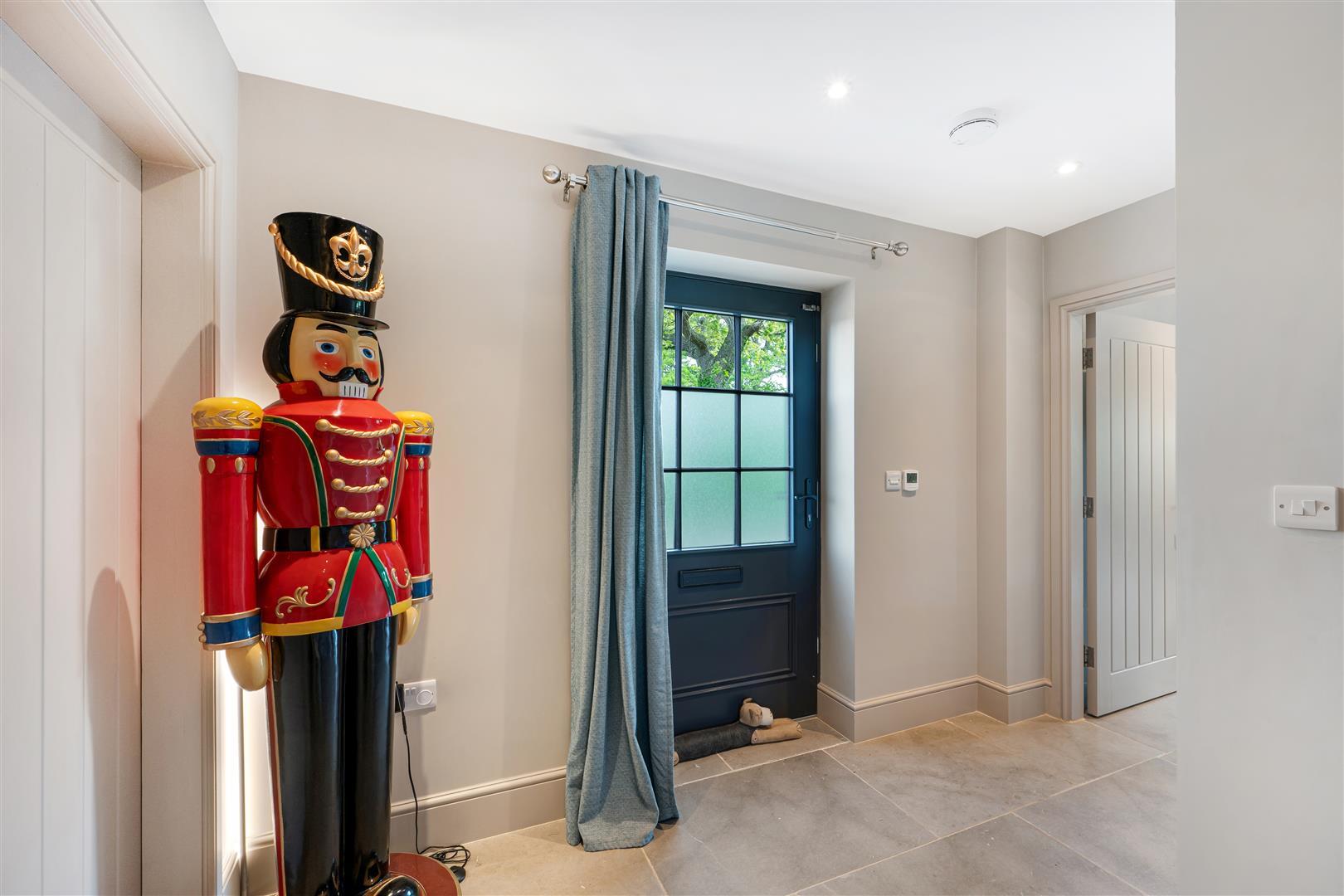 Property Image 7026c2f8-fa0a-4827-81d3-854d0694e501