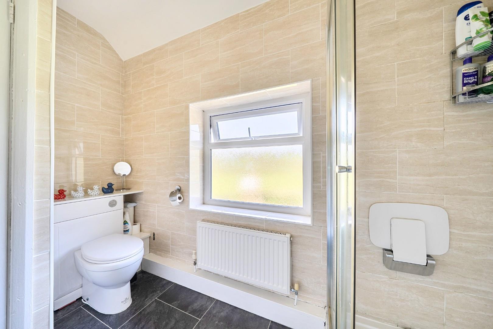 Property Image 70308315-8182-40fa-80b6-595fd43a9921