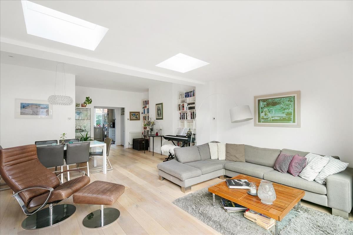 Property Image 704ff1ea-cc20-46e0-8014-9d3cb6fbf3d9