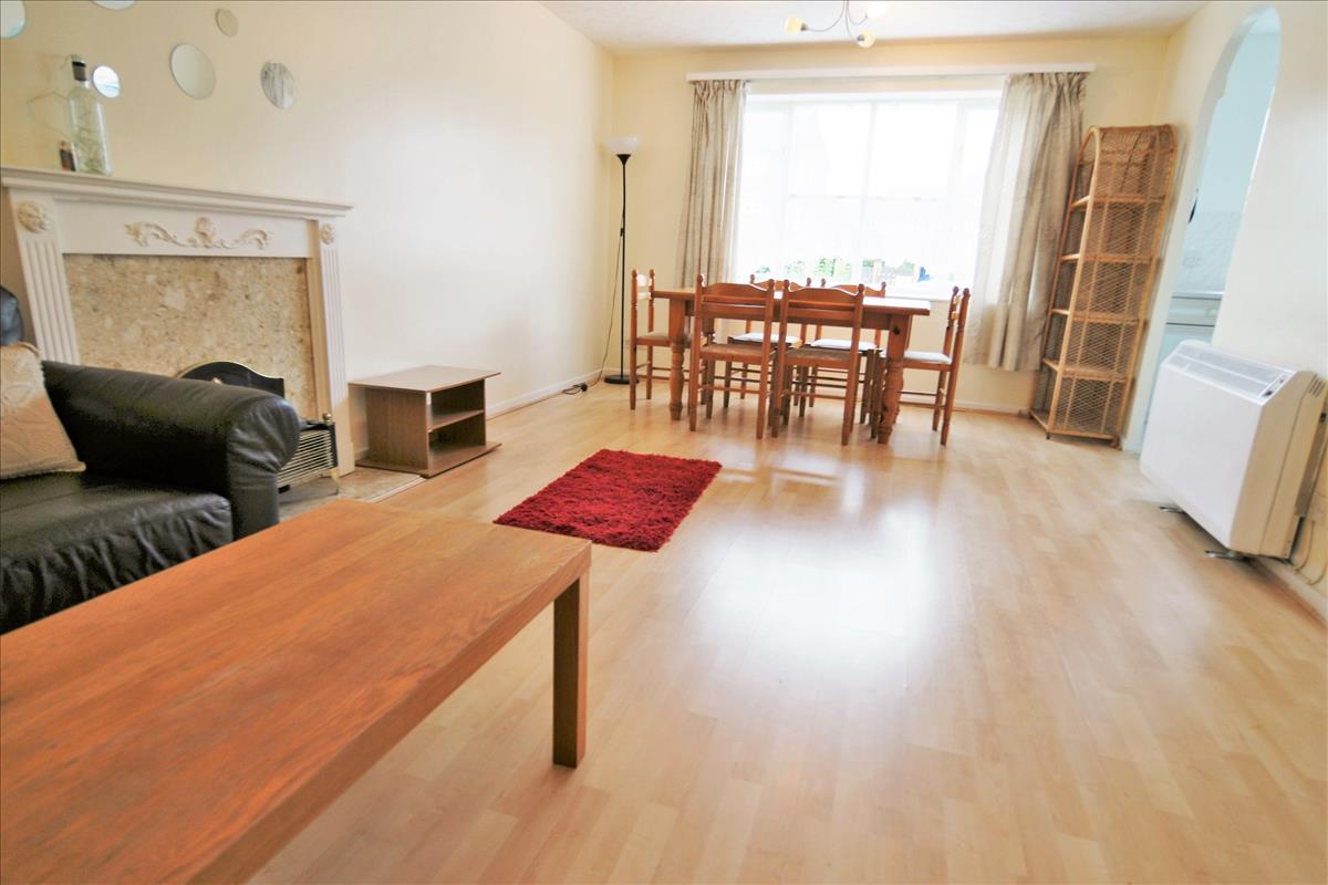 Property Image 70785849-6785-45e4-820f-cf5a021c37d3