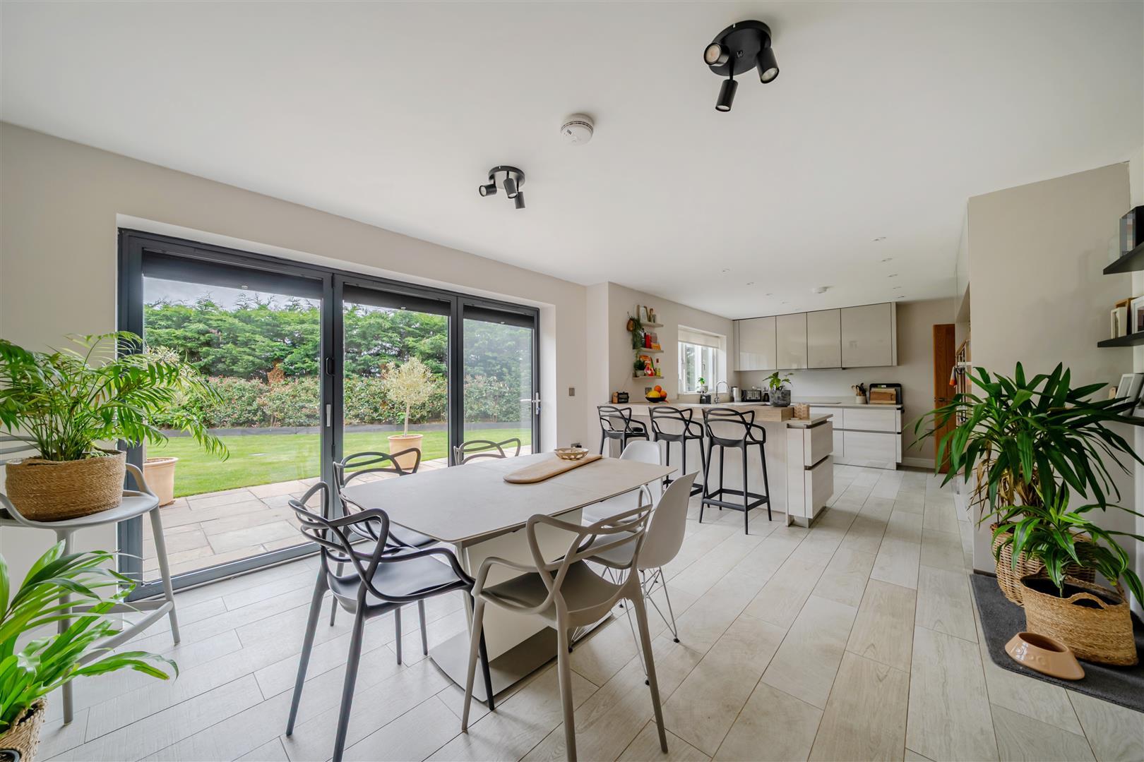 Property Image 707fac32-ceeb-4cc8-8848-15bd0efa571a