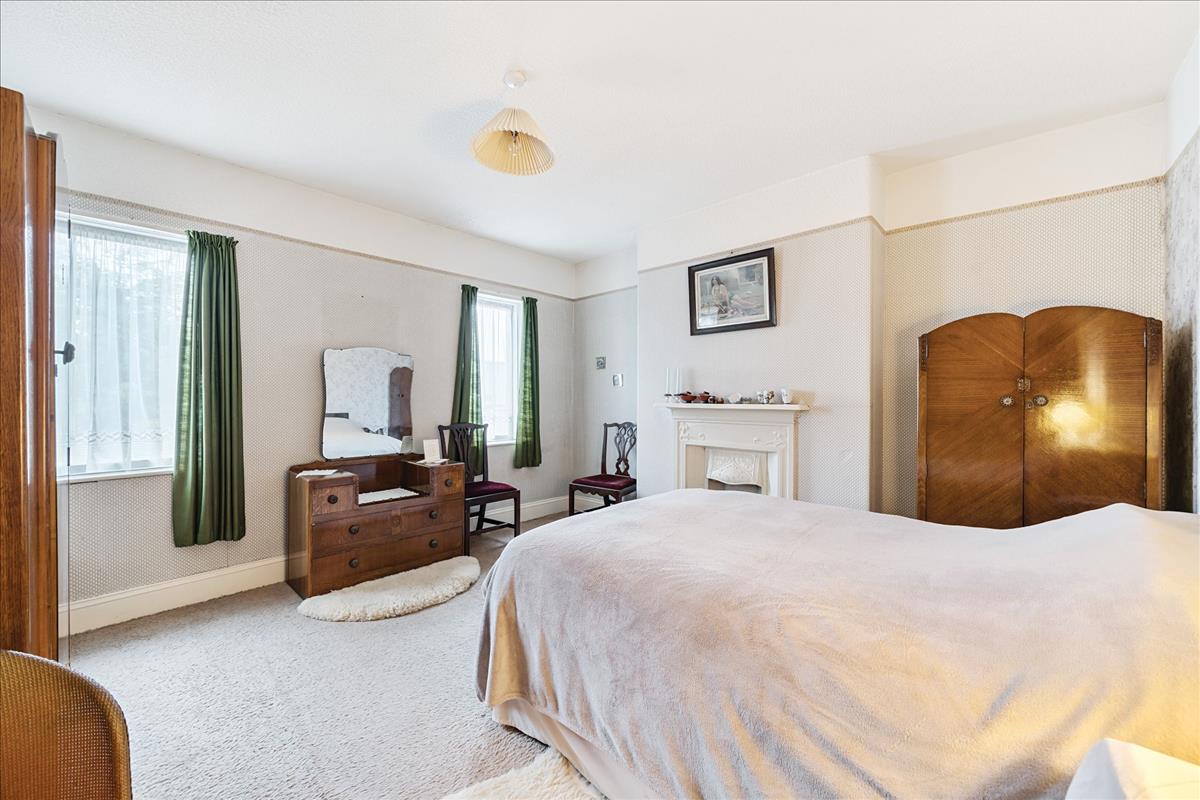 Property Image 708103dd-c5c7-4ea8-920c-f82e0d157d8a