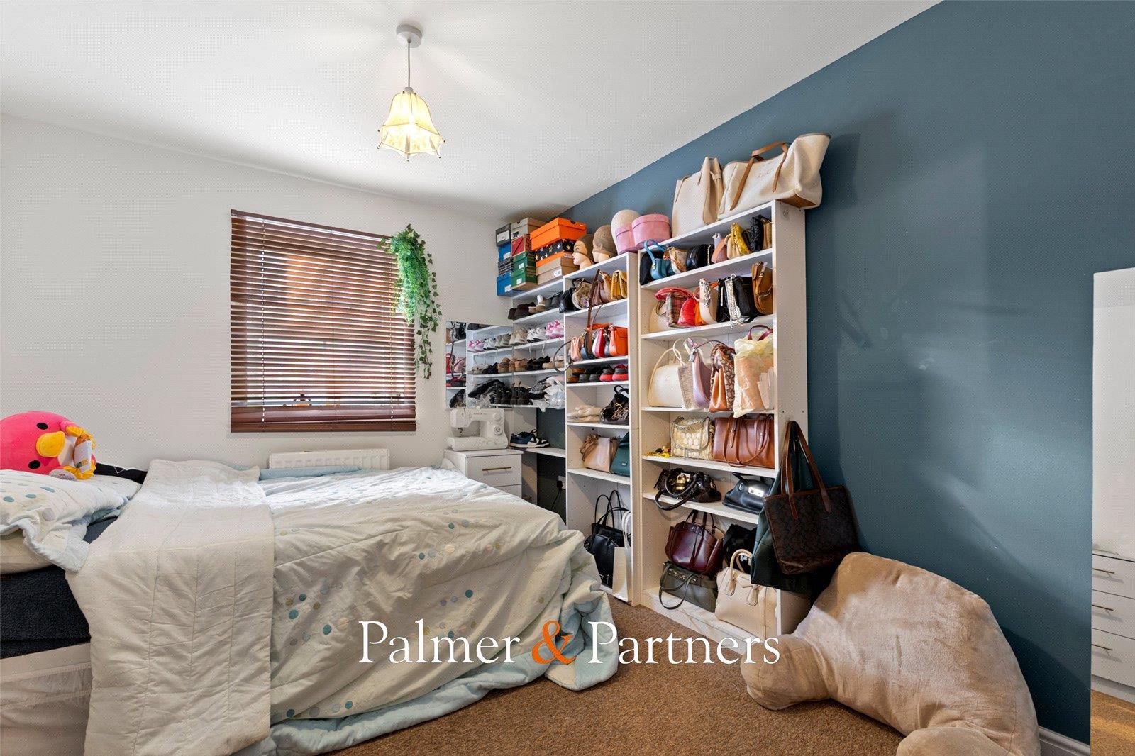 Property Image 70b50de8-2ed0-44f4-820b-e5a25bf45d93