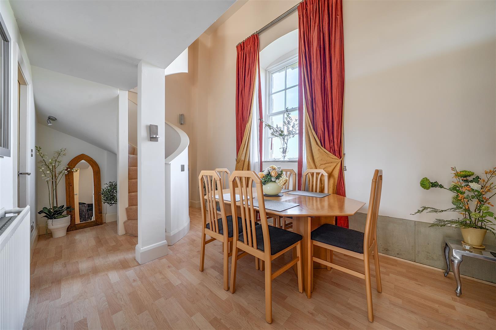 Property Image 70bfeeb9-d60a-4761-a8e6-3b703d2ea49c