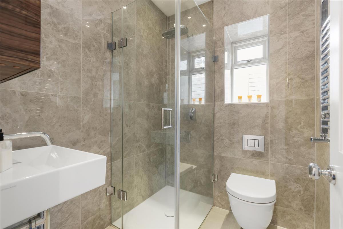 Property Image 70d41613-f5ba-4327-b0f7-7d46532d08c3