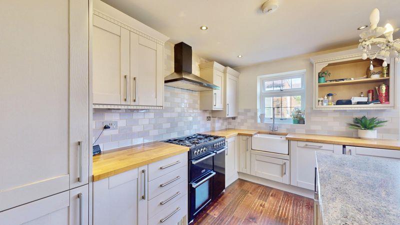 Property Image 70db0214-7fca-4361-a8c3-63de9c262feb