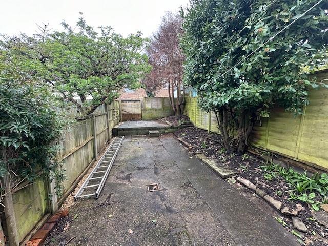 Property Image 70e83c0a-7c3a-417e-b4a1-c87b618e3f5c