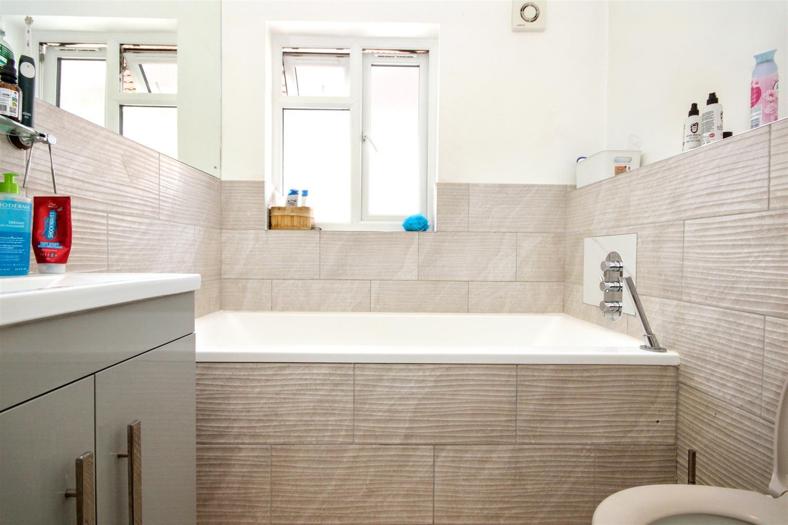 Property Image 70f60b9b-d9d8-411b-a143-2d16a4057405