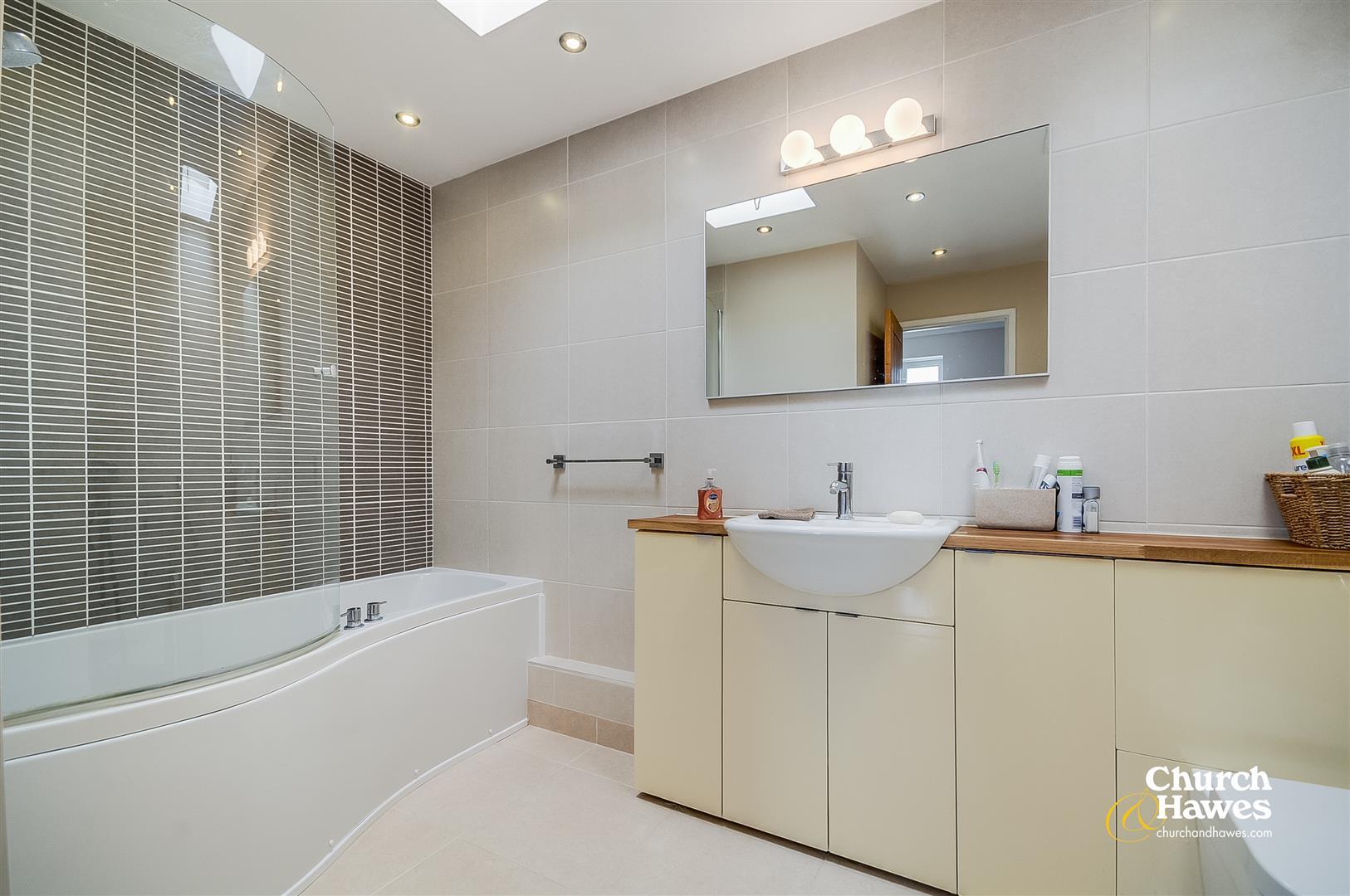 Property Image 7118d409-9b80-4a6f-87a1-7c32a69c11d0