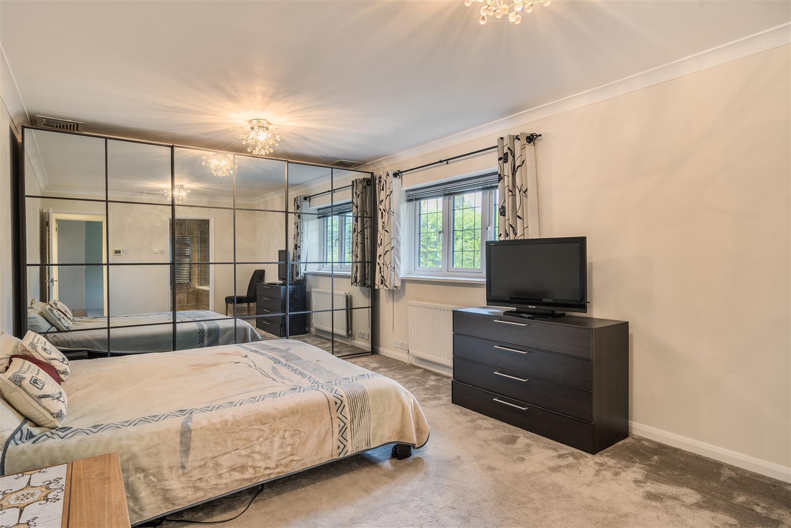 Property Image 7133ff77-f3f8-4209-beb5-e6c59310ae7a