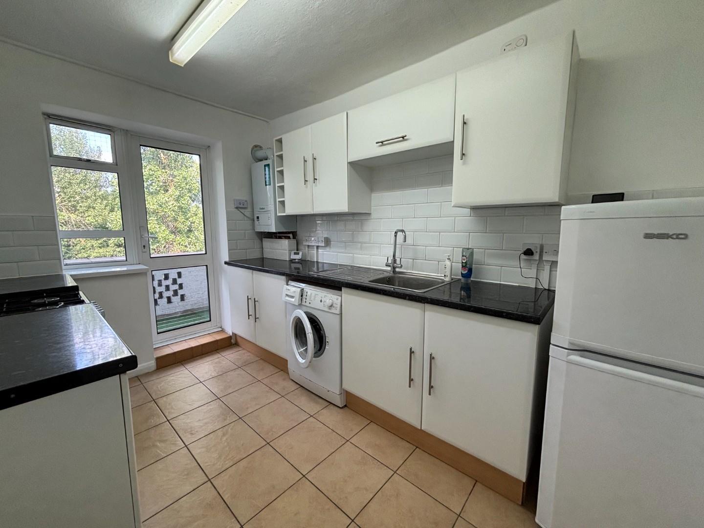Property Image 713ae076-0d46-40e3-b9b7-387a14aa4613