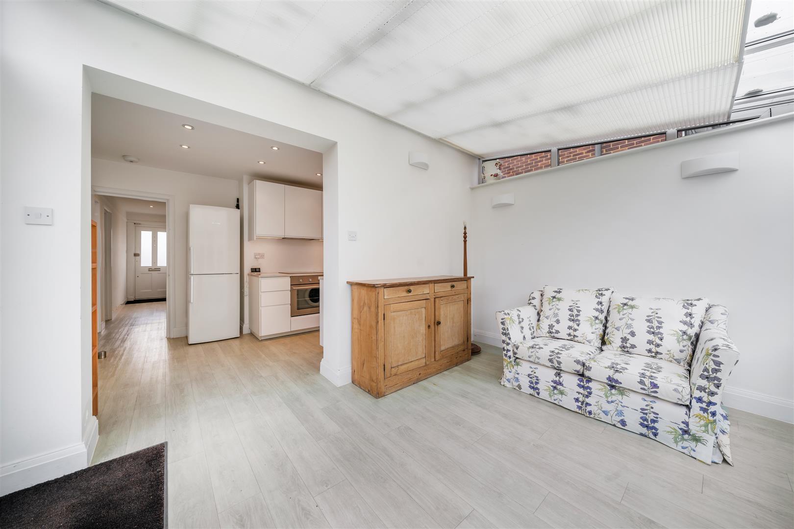 Property Image 71509c1b-91d3-42af-8c6a-031ba870b3ec