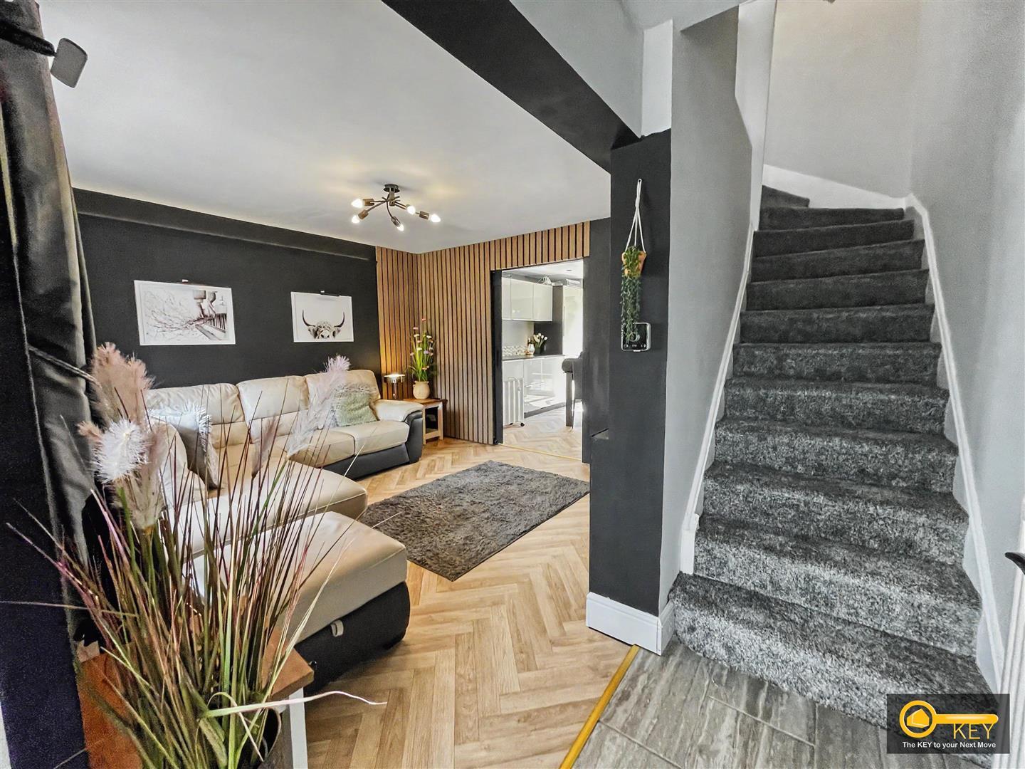 Property Image 715500a7-dd26-4a66-88a3-96d4dc1ac7a7