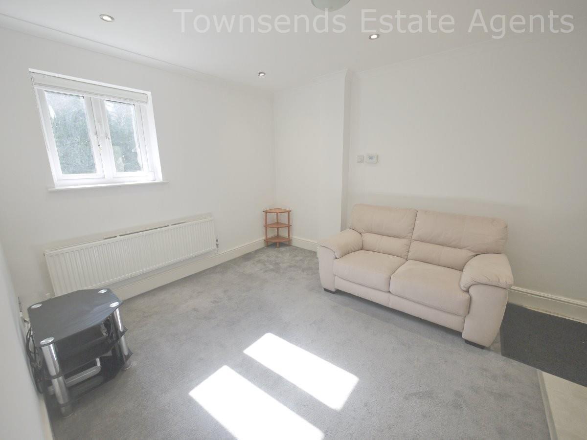 Property Image 7166f95c-ab61-40f7-a878-03e08afaa3b4