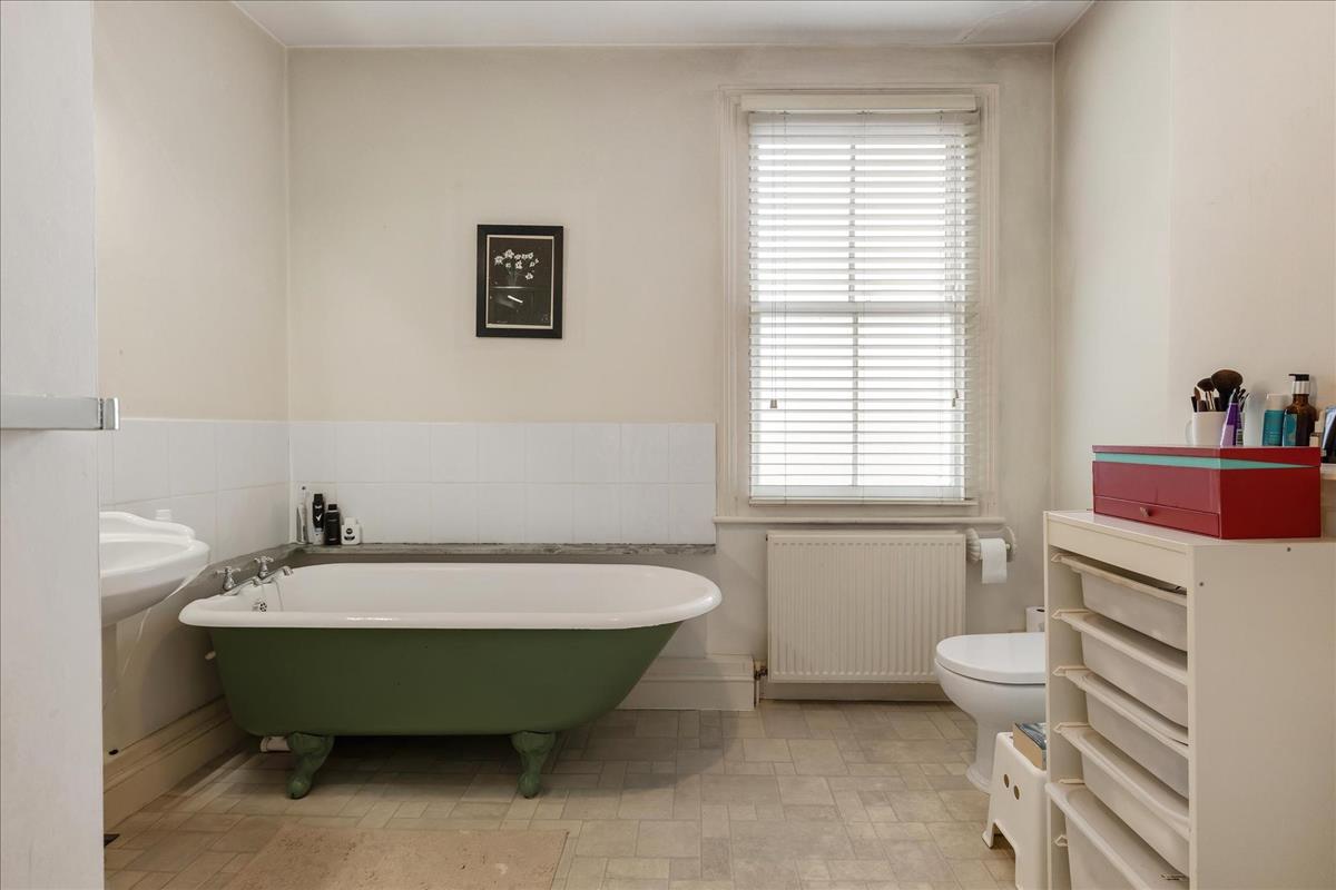 Property Image 716cf319-d140-44f8-899e-86b1a2d41dfd