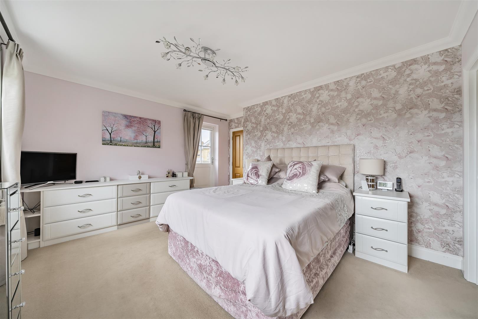 Property Image 71aebd1c-c63b-4b0d-9fcb-60348e9bb827