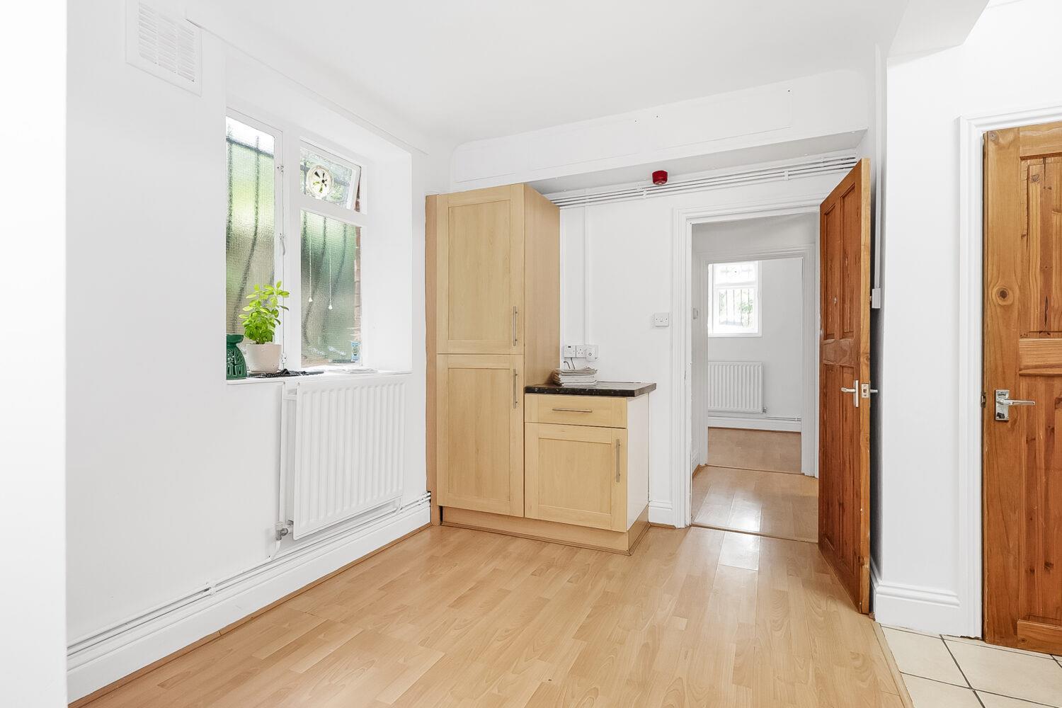 Property Image 71bb0365-1a95-4cf1-9a77-14f7585a6d59