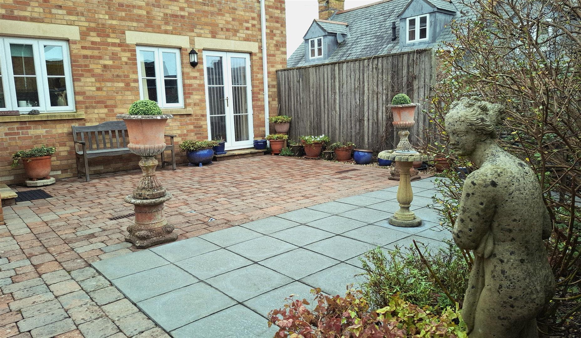 Property Image 71be81f5-d9e2-4e47-833e-dd446bf1e3c3