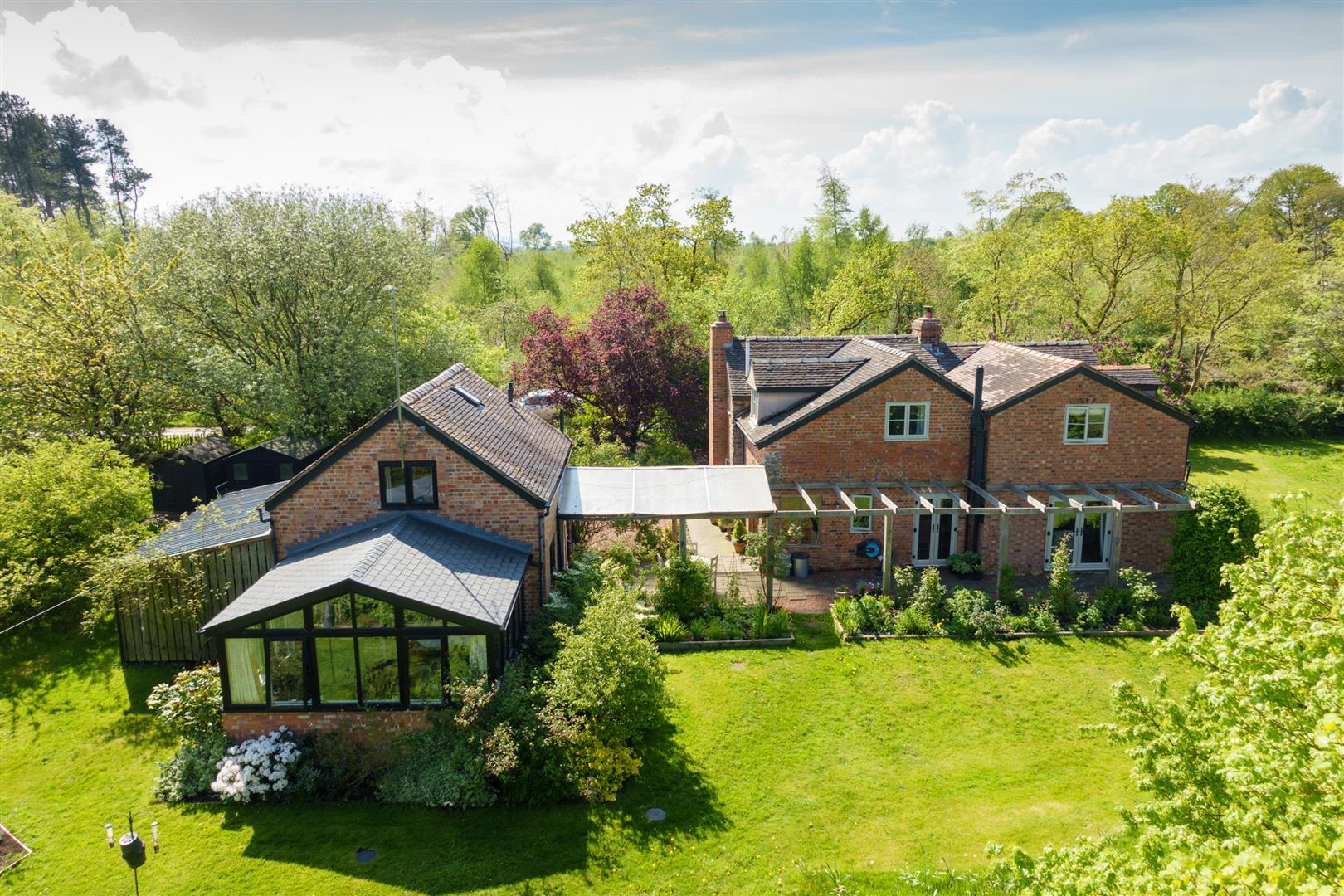 Property Image 71c50930-6a81-42a7-823c-863d4fc7a330