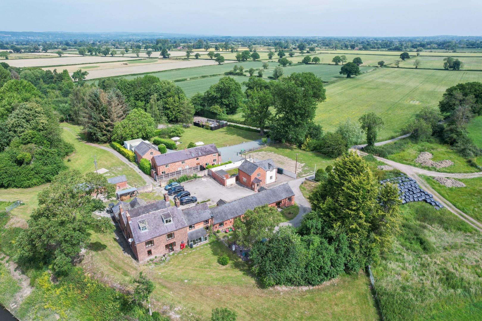 Property Image 71cb60e5-66b0-4713-8331-7a8884b840a8