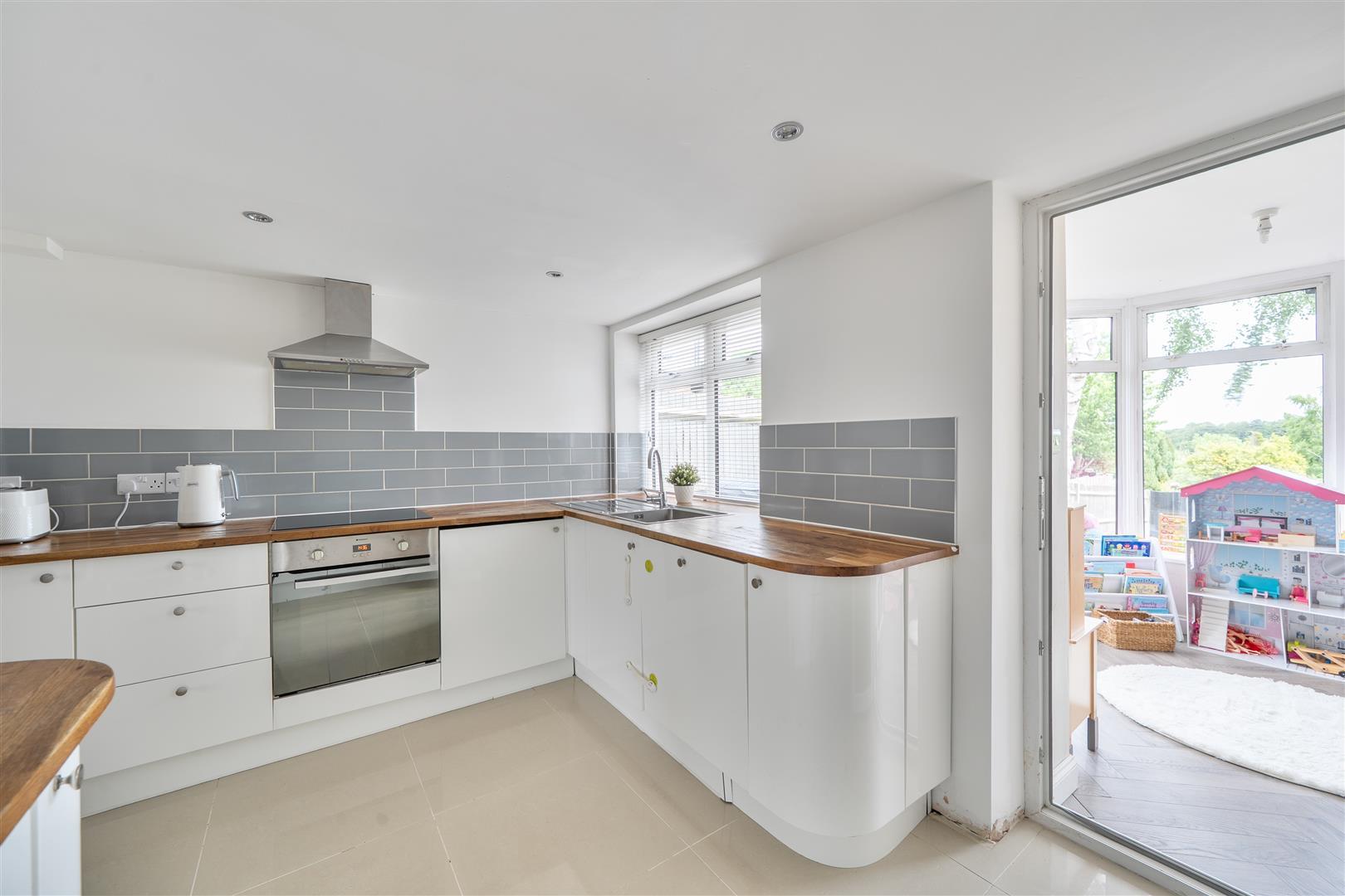 Property Image 71ff87e6-0bda-450d-a53f-07dfc562ff05