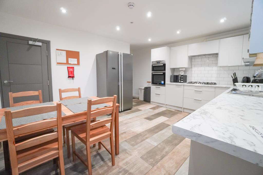Property Image 72037a60-3542-4355-8b26-c3c2e32ea5a8