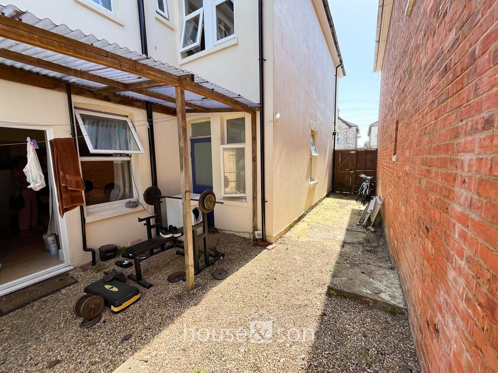 Property Image 72133ac6-f8e7-48c6-887c-7cd437a6de7d