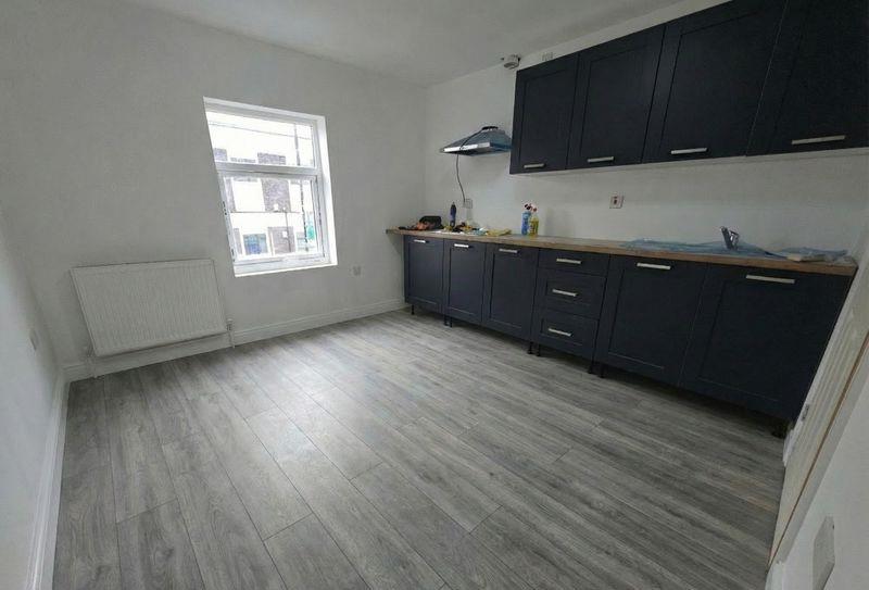 Property Image 721ba4f3-6418-45a3-8203-37fcfffd0604