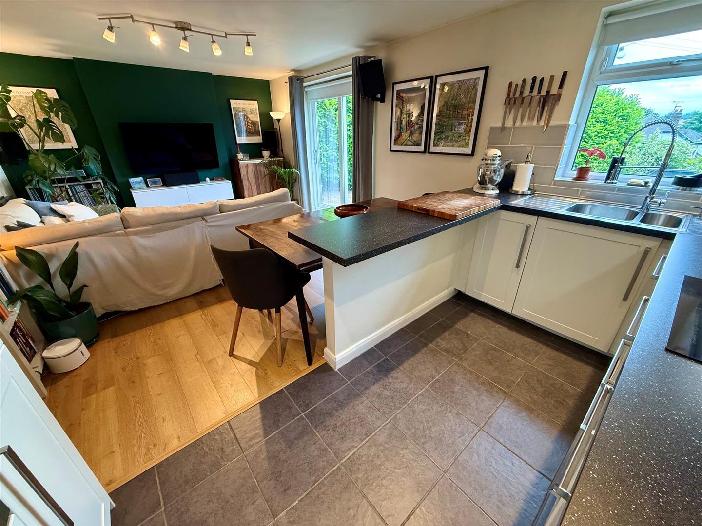 Property Image 723379f8-7606-430f-aa7d-59307b5ee94f