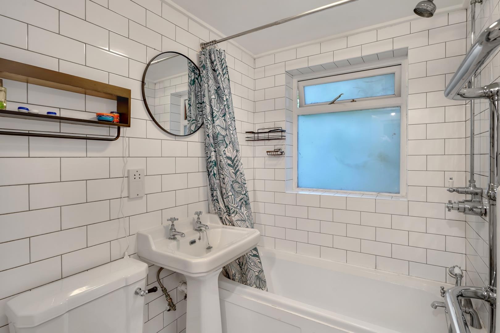 Property Image 724498a0-3fb4-4a02-8e7c-941b1a266d18