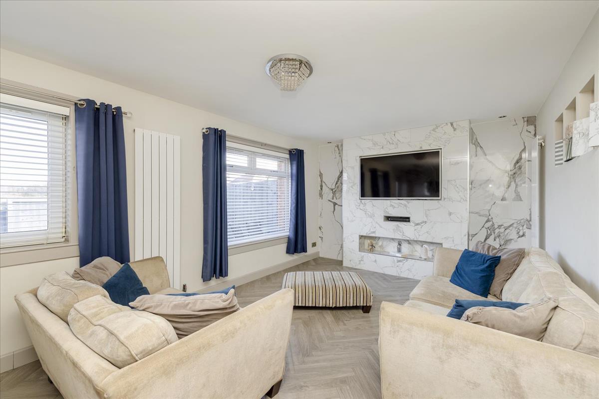 Property Image 725009c9-b1f1-49e5-aeac-efd4892d7daf